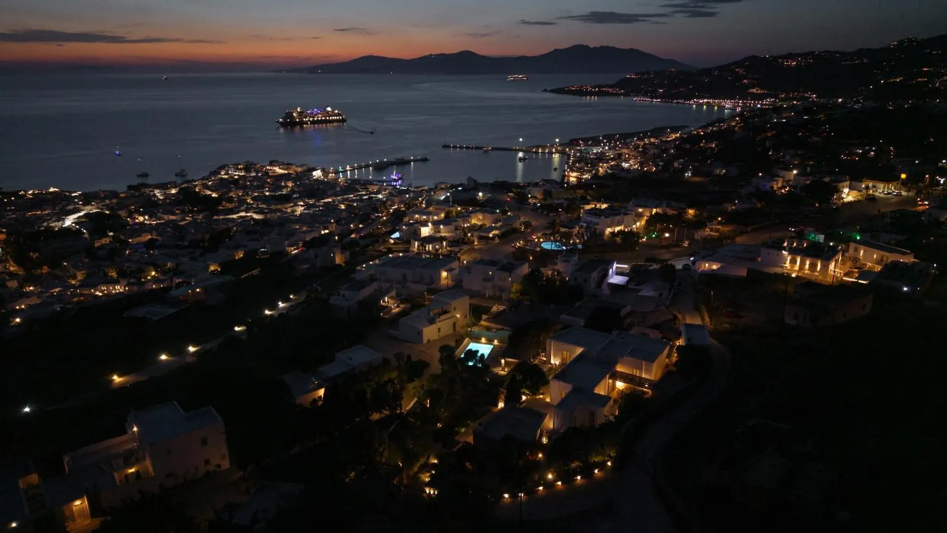 Villa Thalia - 4 Bdrm - Mykonos Town In 200M - Mg Villas Grecia